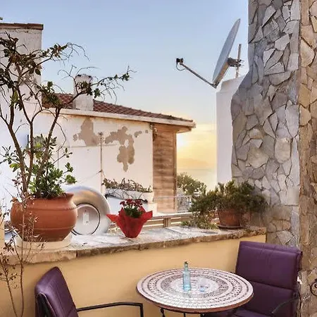 Old Stone House * Χανιά